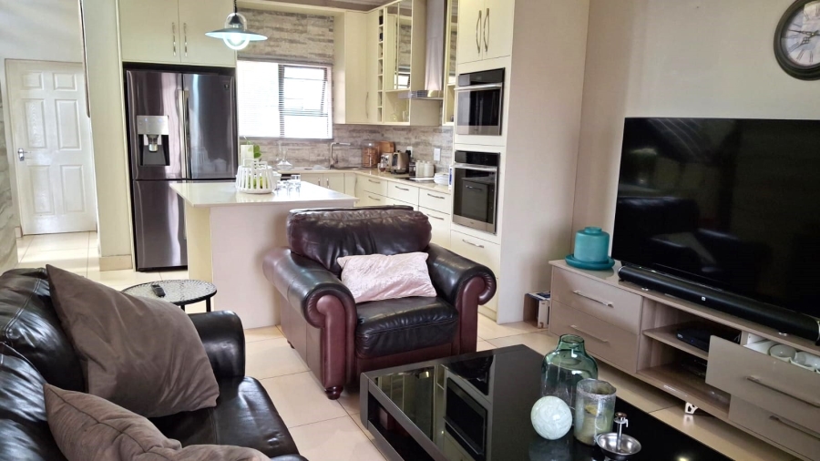 4 Bedroom Property for Sale in Lilyvale S H Free State